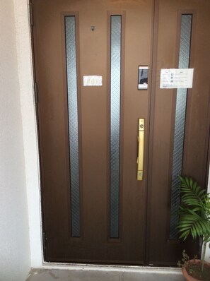 Property entrance - Utopia Mihama (Chatan)