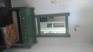 Apartment, 1 Bedroom | 1 bedroom, in-room safe, free cots/infant beds