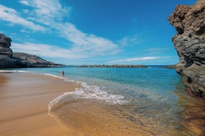 Plage à proximité, sable blanc, navette gratuite vers la plage