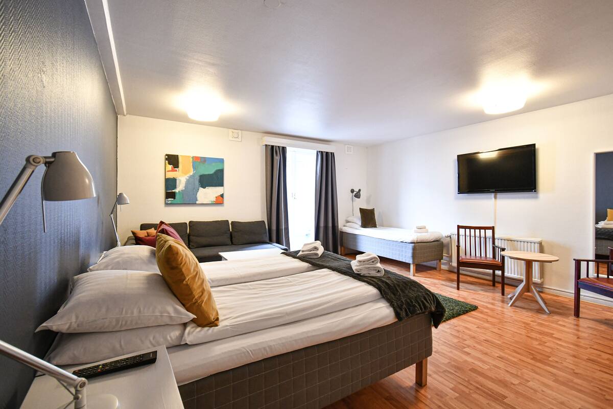 family quadruple room | free wifi, bed sheets