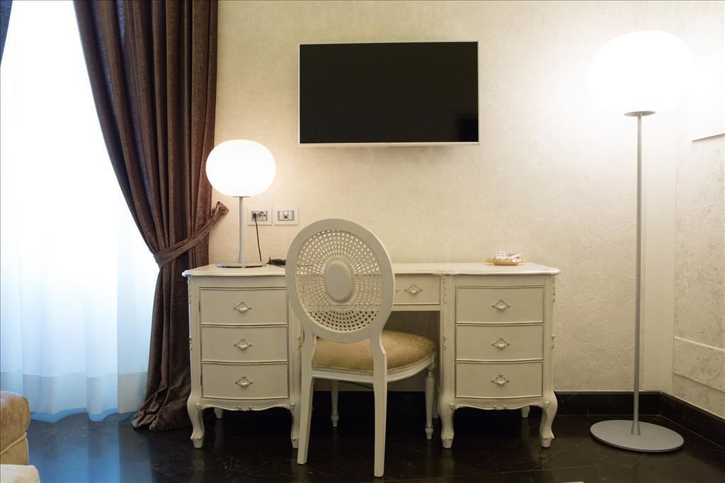 executive double room | room amenity