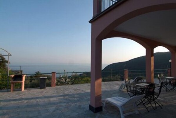 Terrace/patio - Agriturismo l'Ulivo e il Mare (Moneglia)