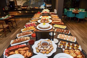 Petit déjeuner continental compris tous les jours