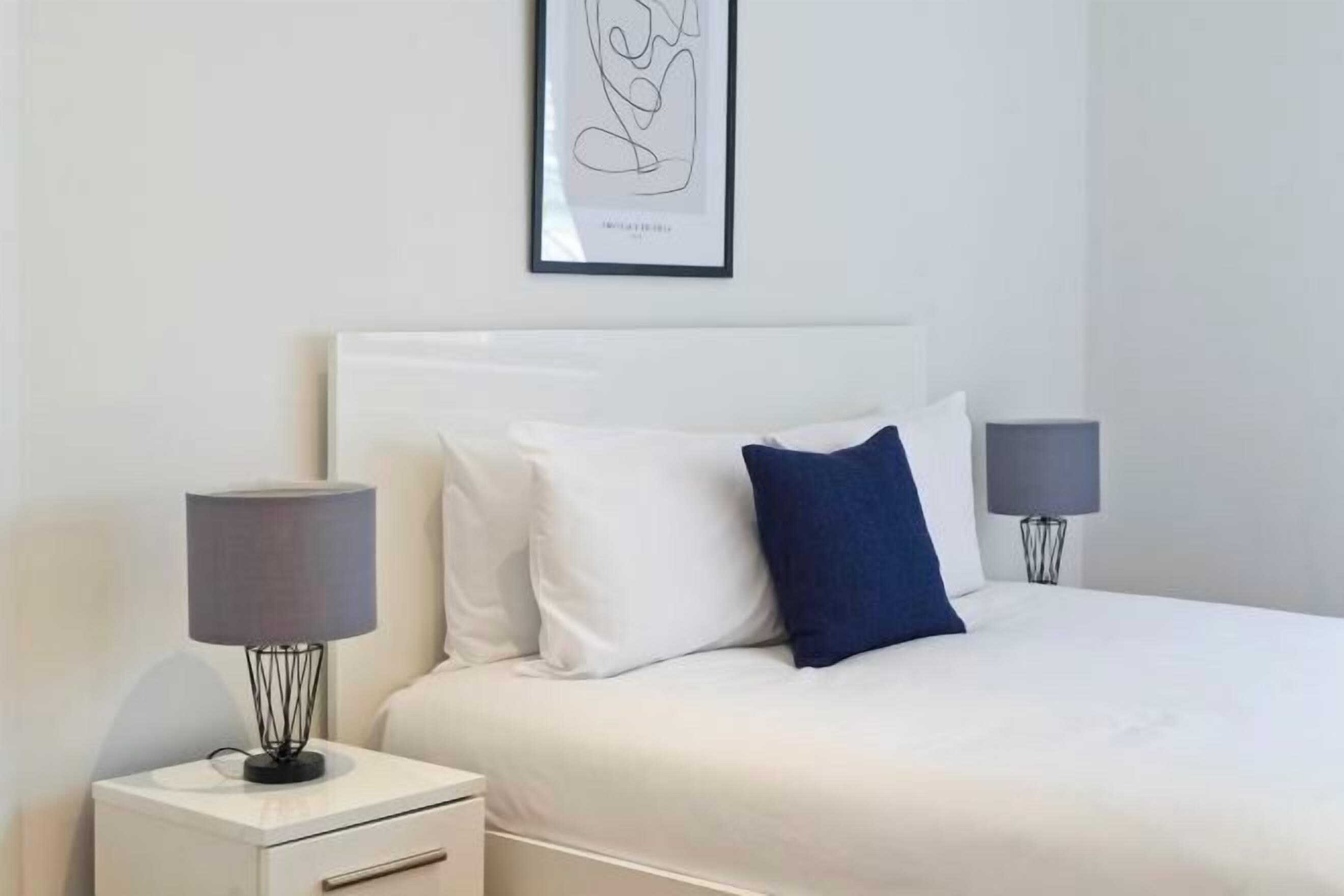 Premium bedding, in-room safe, laptop workspace, iron/ironing board