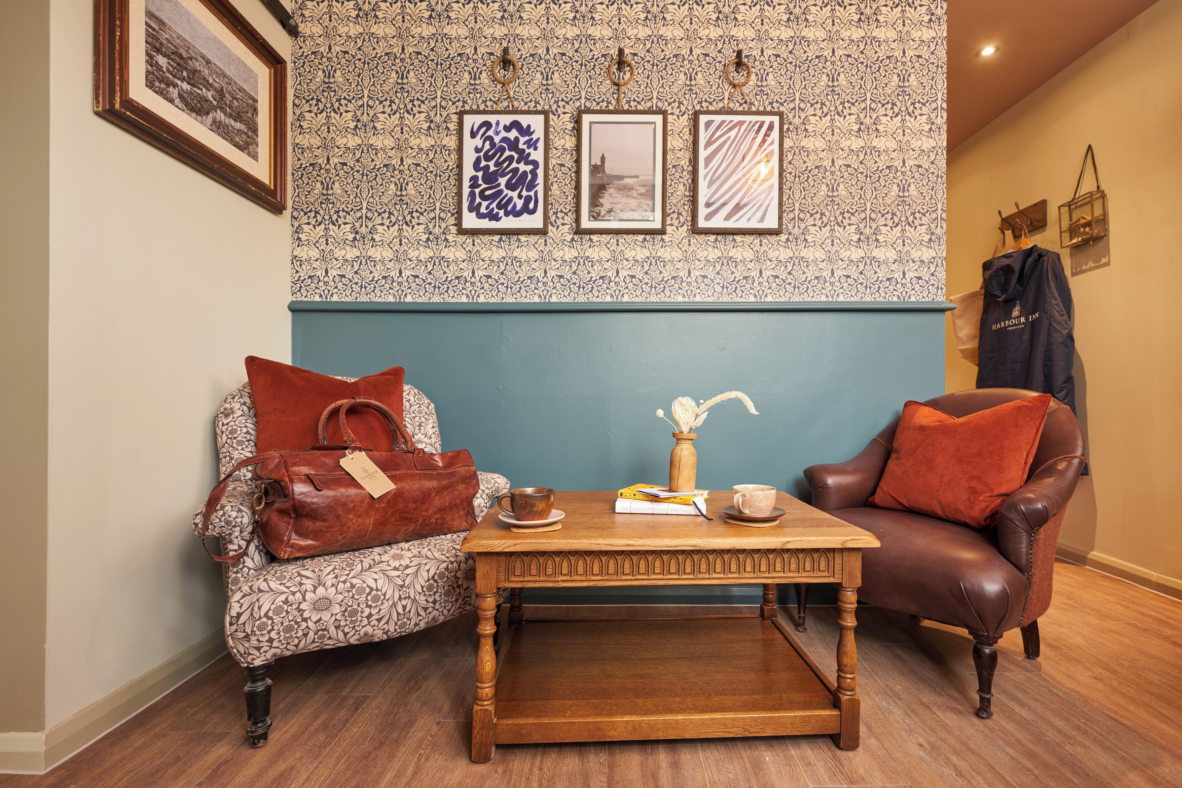 Deluxe Suite | Desk, iron/ironing board, free WiFi