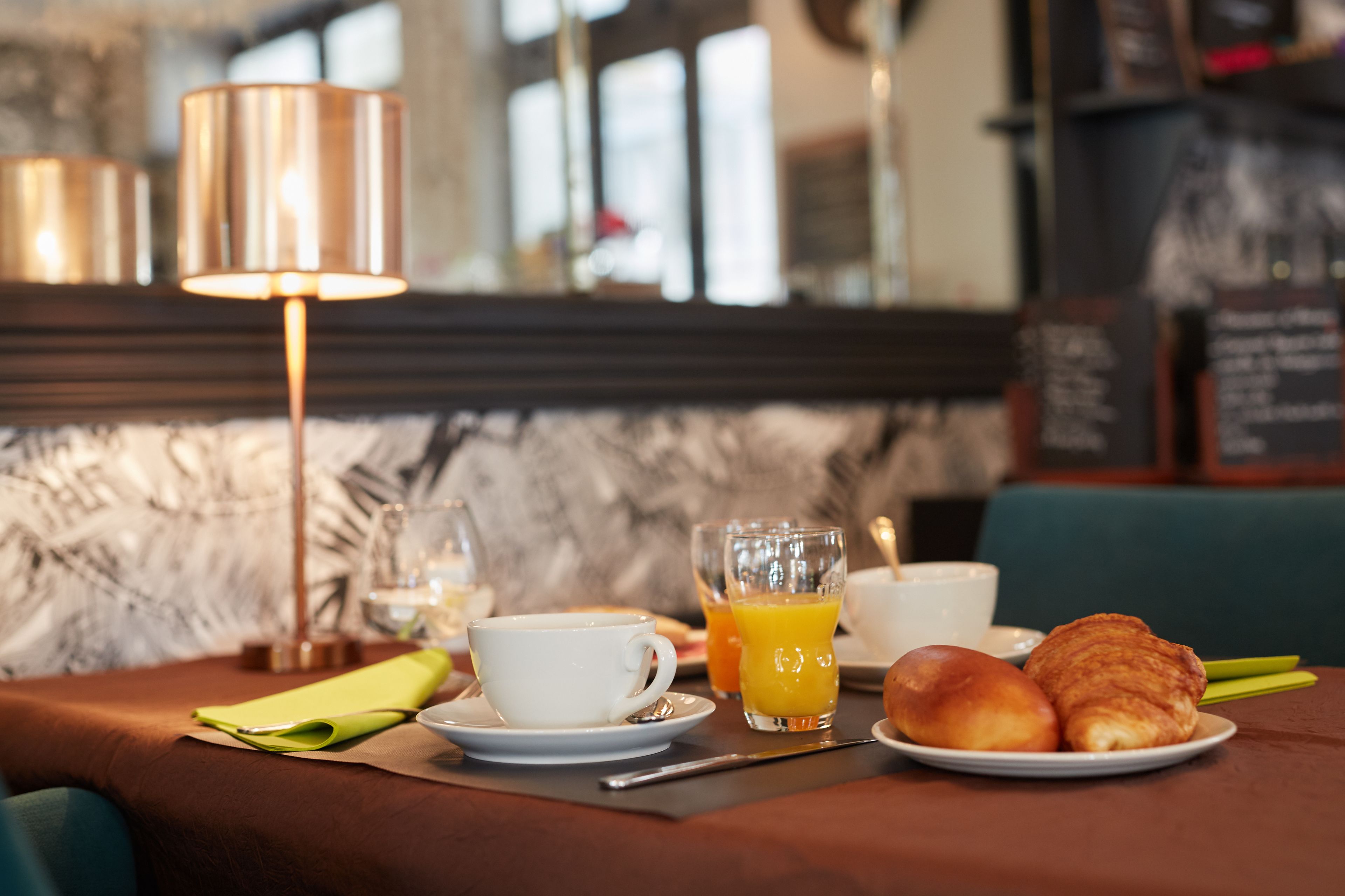 Daily buffet breakfast (EUR 16 per person)
