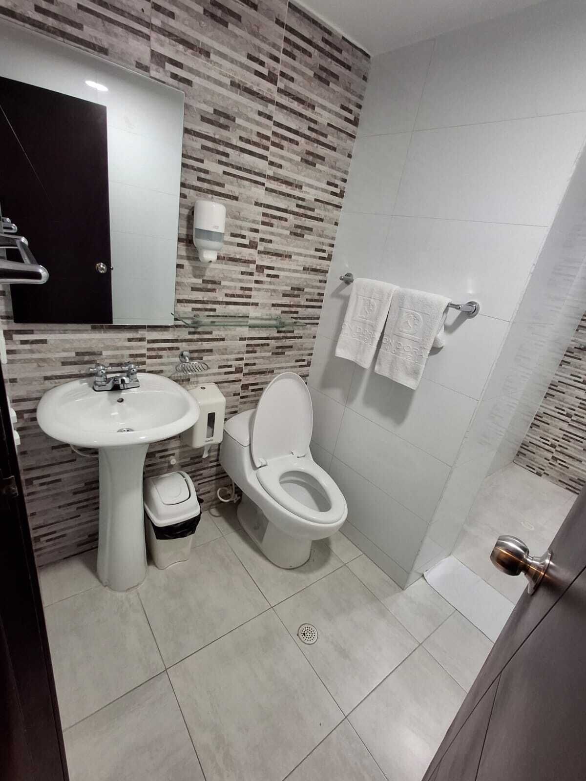 family room (fan) | bathroom | shower, rainfall showerhead, free toiletries, towels