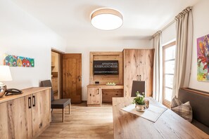 Apartment, 1 Bedroom, Balcony, Mountain View (Beatrice) | Living room | Flat-screen TV - Appartement Ausserladscheider (Leutasch)