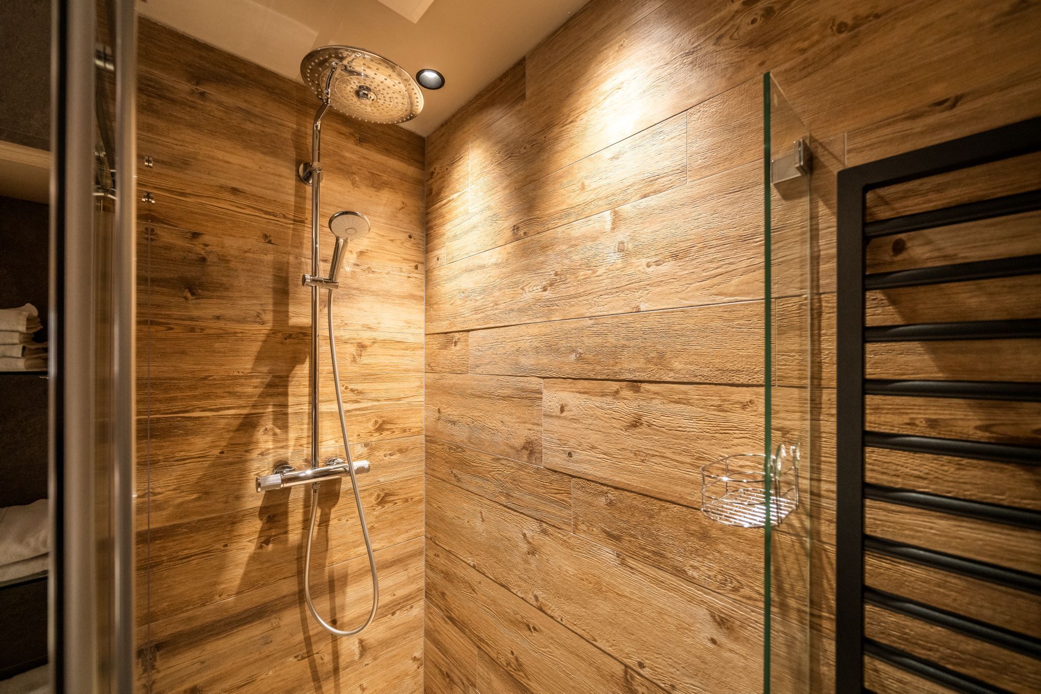 family suite (sonnenschein) | bathroom | hair dryer, bathrobes, towels, soap