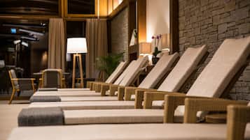 Un sauna, baño turco, tratamientos corporales, masajes suecos