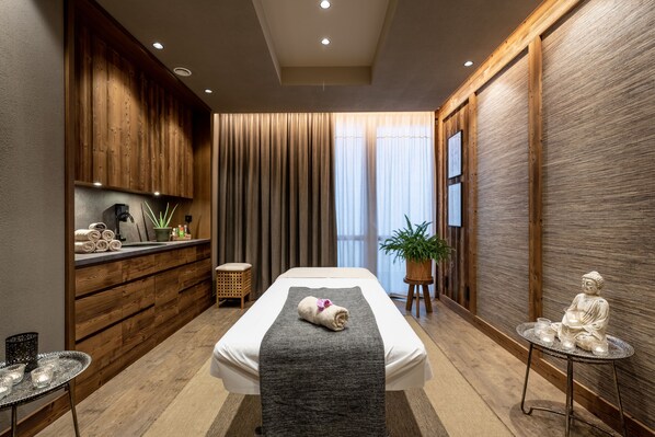 Un sauna, baño turco, tratamientos corporales, masajes suecos