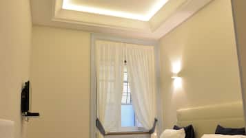 Double or Twin Room (Blue Rose) | Minibar, in-room safe, desk, soundproofing