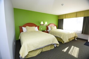 Free WiFi, bed sheets - Nipissing Inn (North Bay)