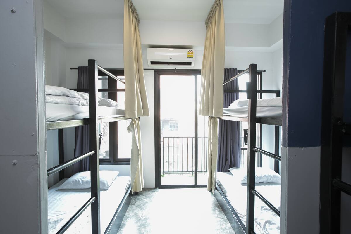 6 Beds Female Only Dormitory | WiFi (free)