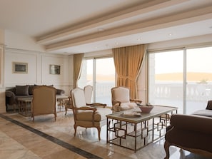 Sala de estar en el lobby