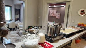 Daily buffet breakfast for a fee - Ambrosia Suites & Aparts (Athens)