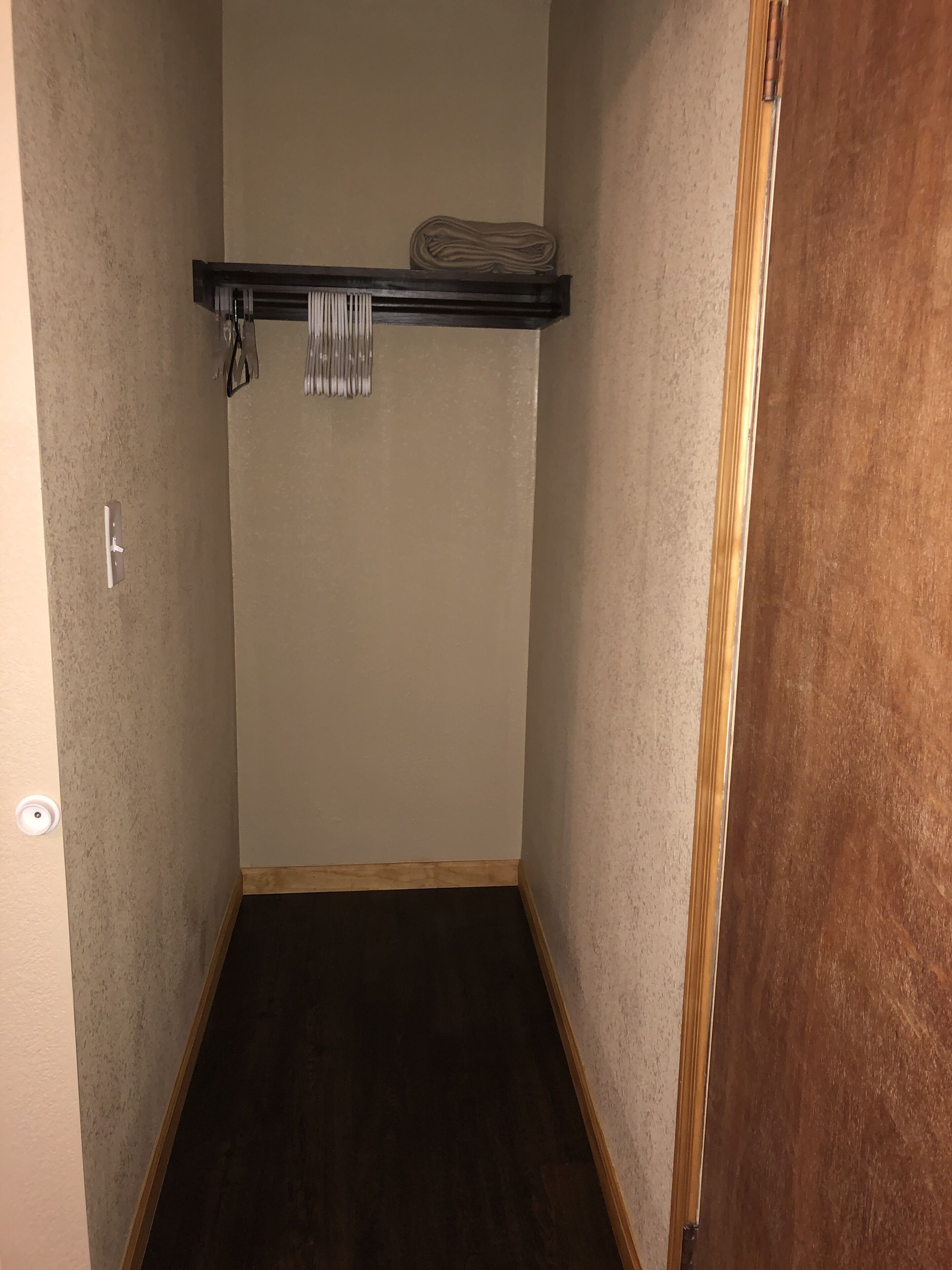 Studiosvit Grand - 1 kingsize-säng - pentry | Rumsbekvämlighet