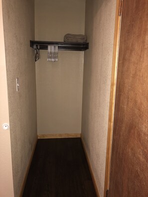 Grand-Studiosuite, 1 King-Bett, Kochnische | Zimmerausstattung