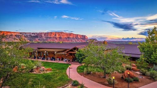 Desert Rose Resort & Cabins