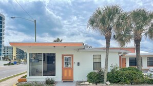 Reception - Ocean Holiday Motel (Daytona Beach)