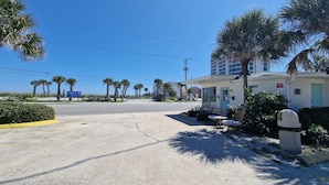 Exterior - Ocean Holiday Motel (Daytona Beach)