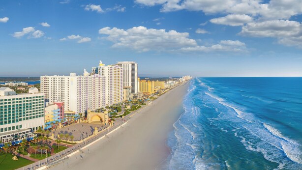 Beach - Ocean Holiday Motel (Daytona Beach)