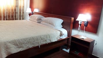 In-room safe, desk, rollaway beds, free WiFi