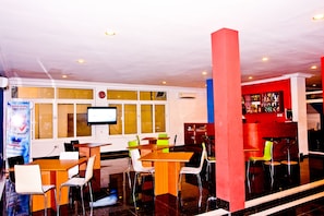 Bar (en el alojamiento)