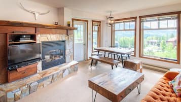 Condo (Snow Creek Lodge #317) | Opções para refeição no quarto