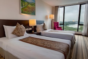 1 Schlafzimmer, Minibar, Zimmersafe, Schreibtisch