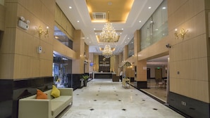 Lobby lounge - Esperado Lake View Hotel (Yangon)