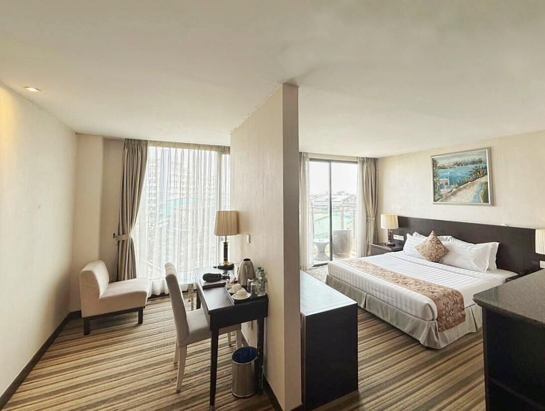 Minibar, in-room safe, desk, blackout drapes