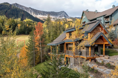 Snow Creek Cabin #507 | Terrace/patio