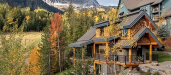 Snow Creek Cabins by Fernie Lodging Co.