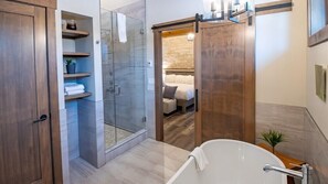Cabin | Bathroom