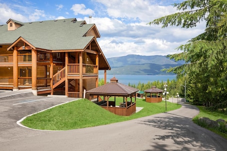 Exterior. Kootenay Lakeview Resort, BW Signature Collection
