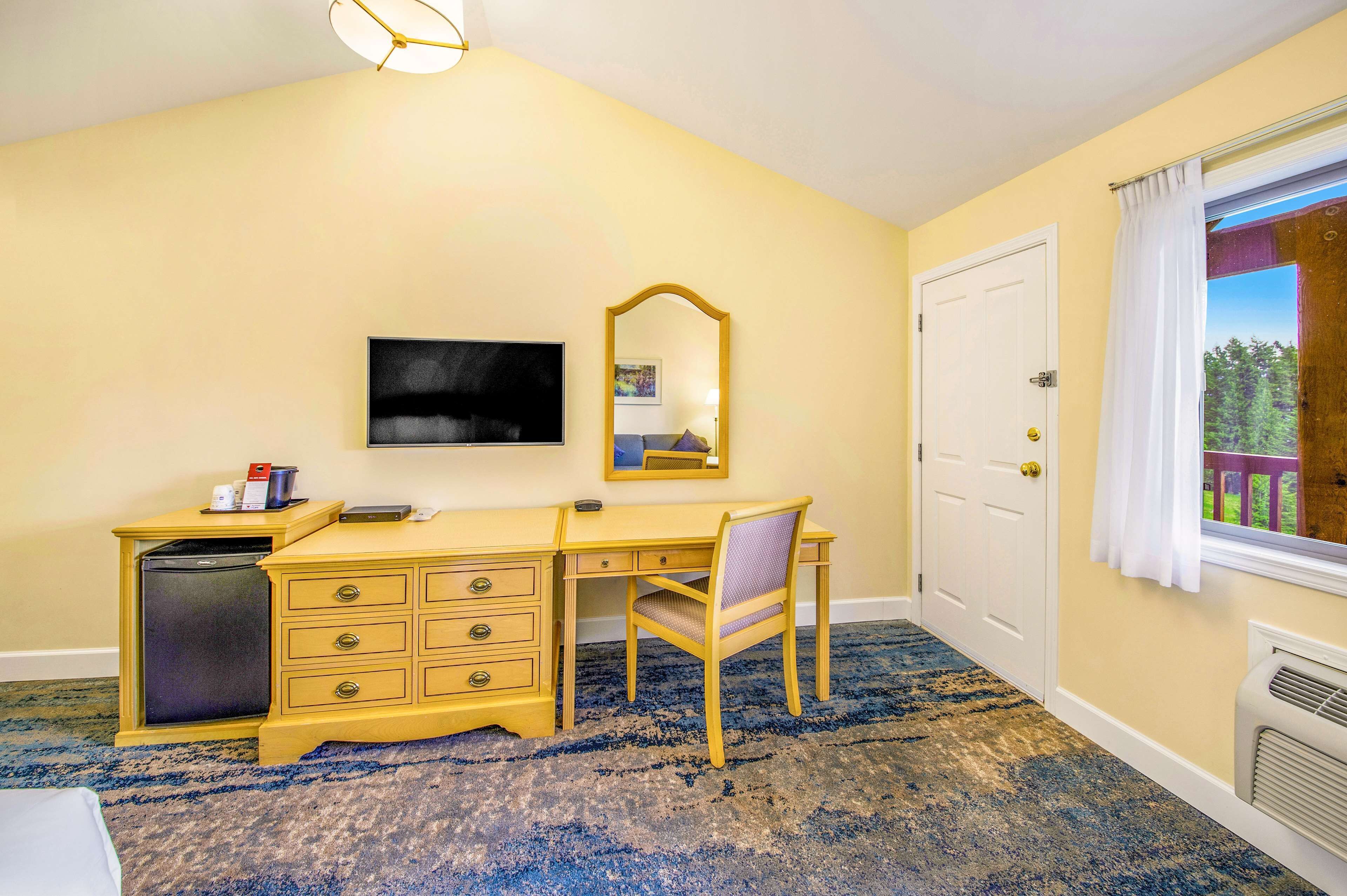 premium bedding, desk, laptop workspace, soundproofing