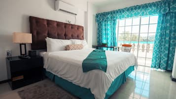 Standaard kamer, 1 queensize bed | Een strijkplank/strijkijzer, gratis wifi, beddengoed