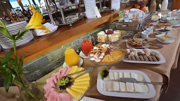 Desayuno bufé gratuito (entre semana)