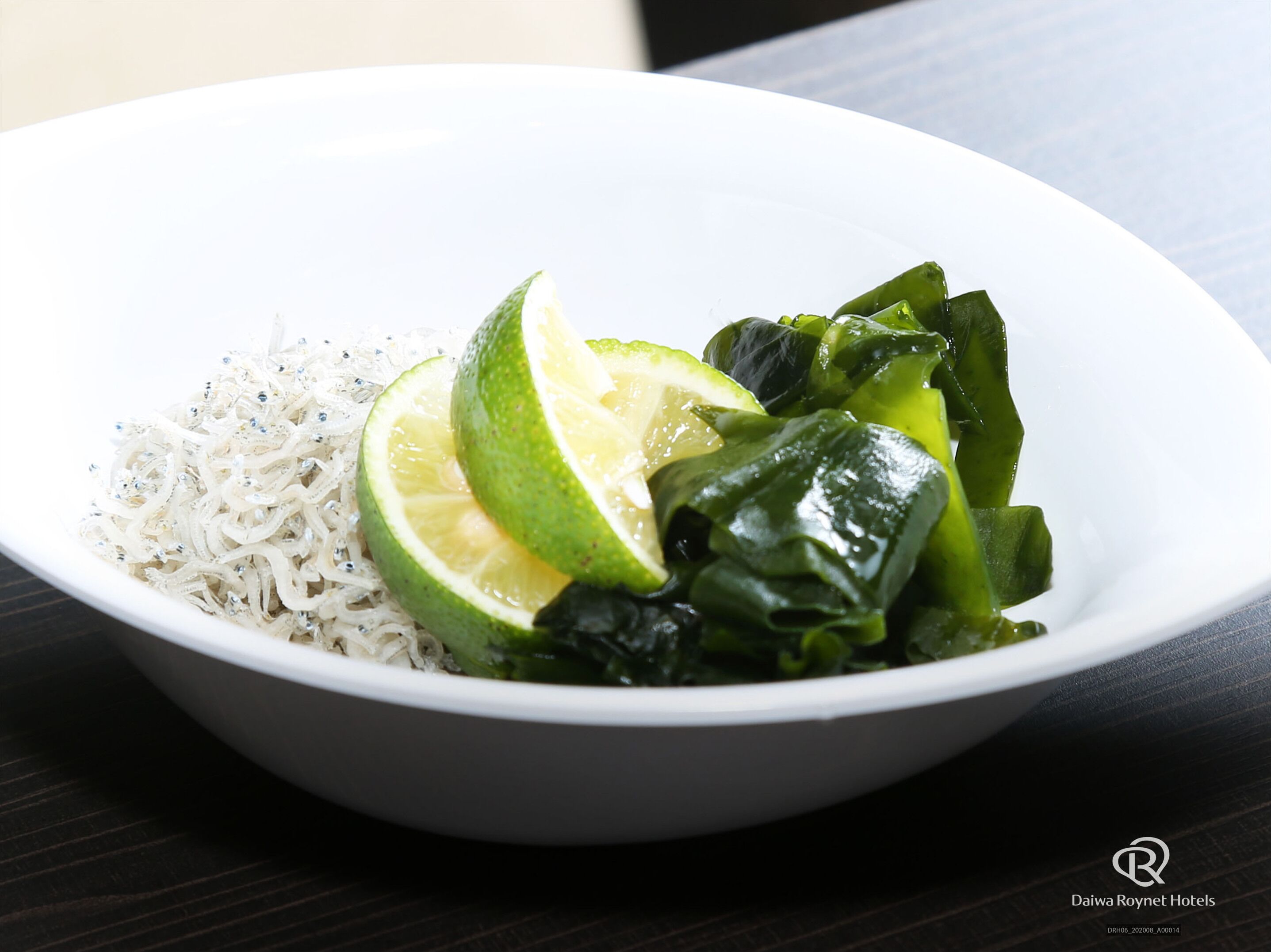 daily buffet breakfast (jpy 1600 per person)