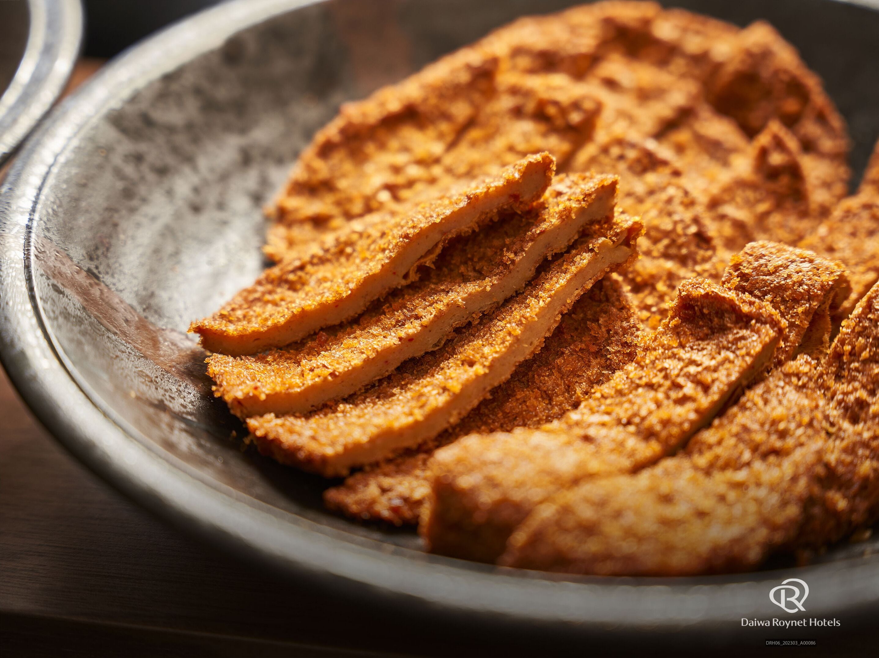 daily buffet breakfast (jpy 1600 per person)