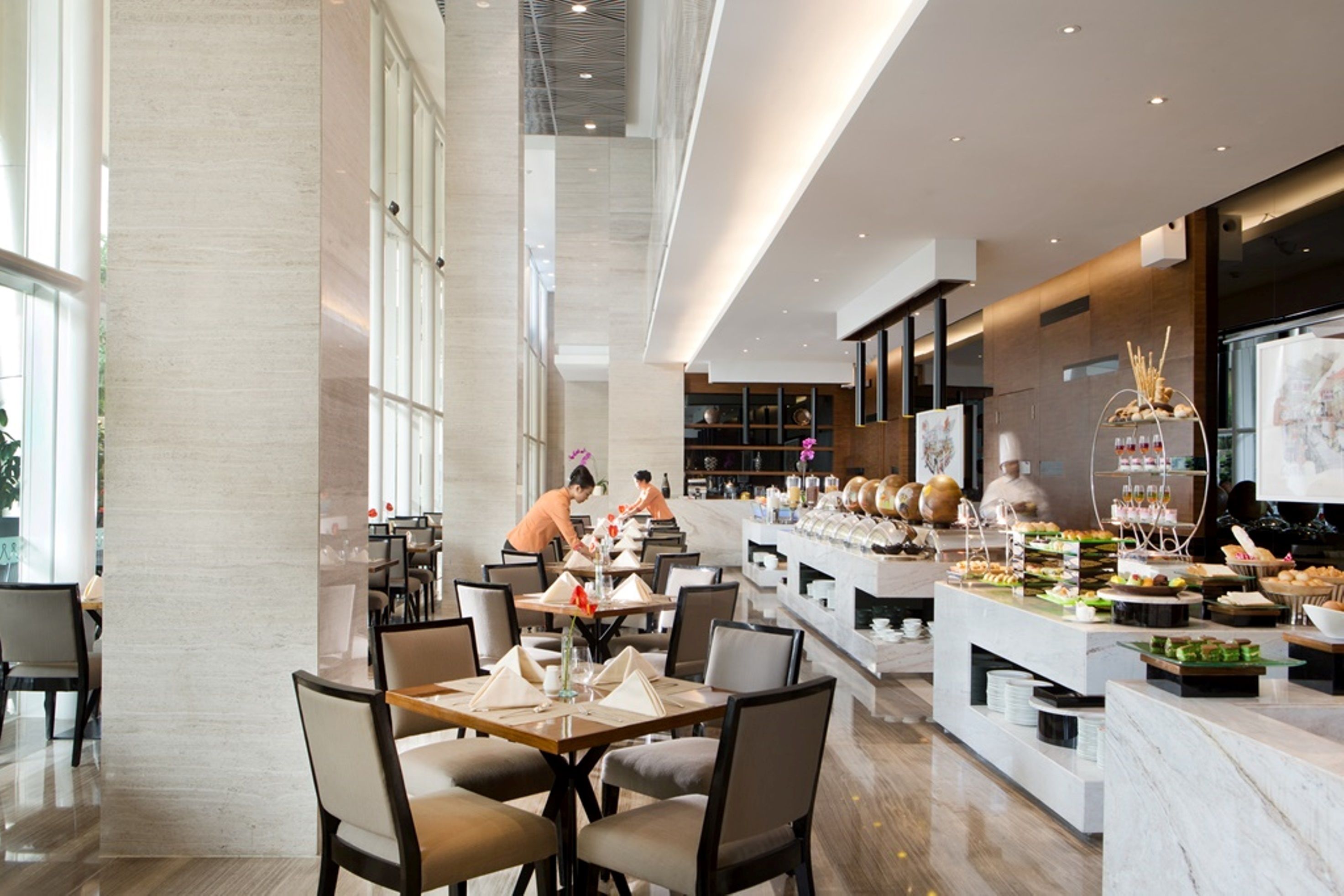 breakfast, lunch, dinner served; international cuisine