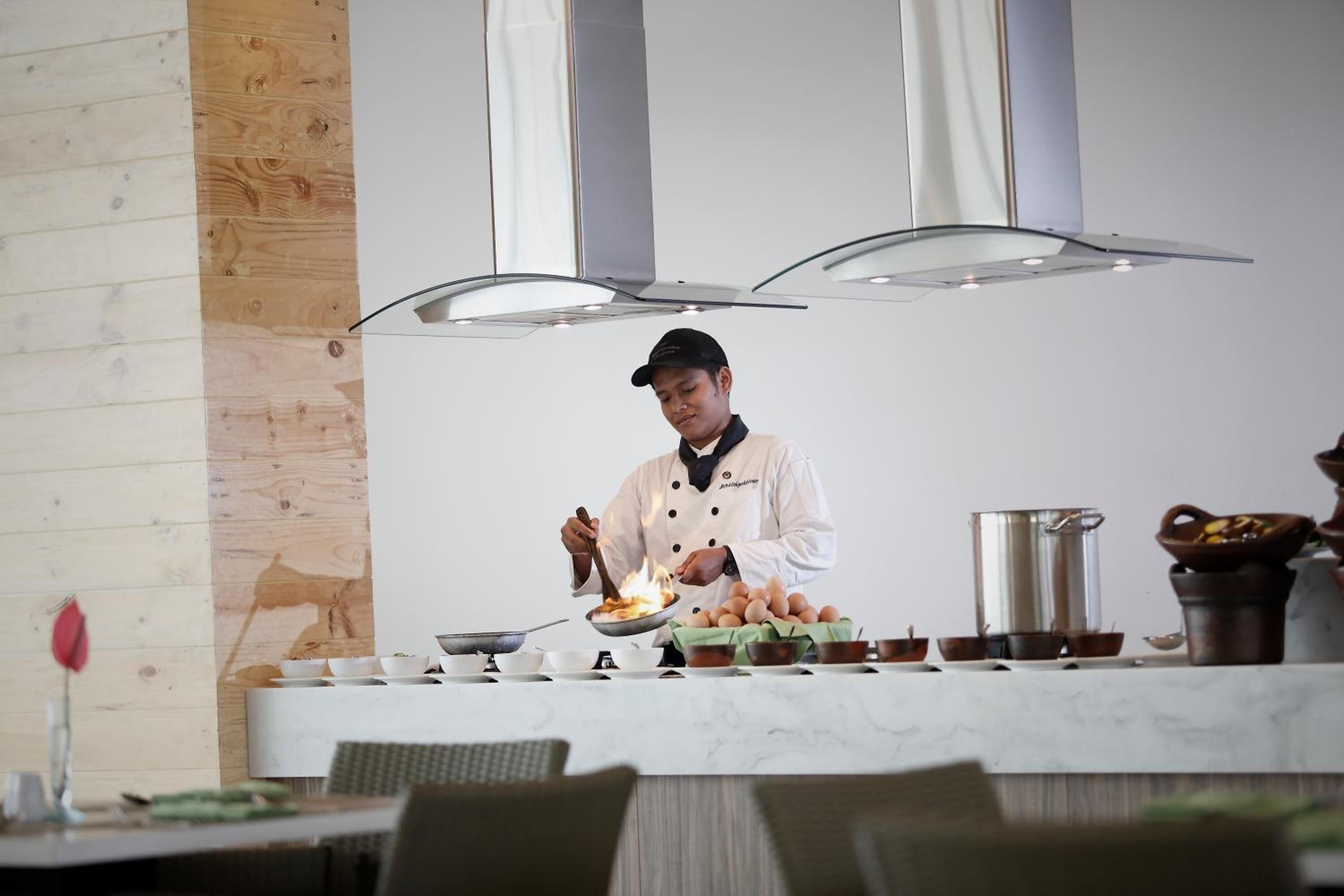 Se sirven desayunos, almuerzos, cenas y cocina internacional 