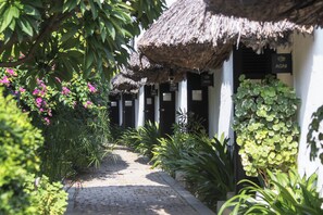 Couples treatment rooms, sauna, steam room, body treatments