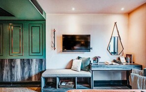 In-room safe, desk, free WiFi, bed sheets