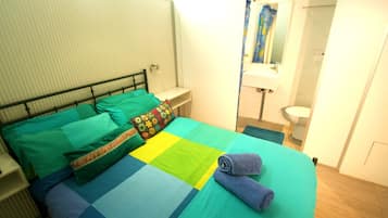 Einzelzimmer, eigenes Bad | Zimmersafe, kostenloses WLAN, Bettwäsche