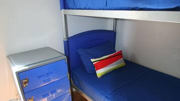 In-room safe, free WiFi, bed sheets