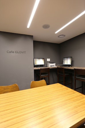 Business center - Hotel 8 Hours (Seoul)