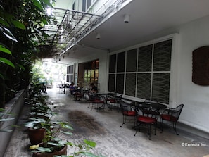 Breakfast, lunch and dinner served - Pension Natividad (Manila)