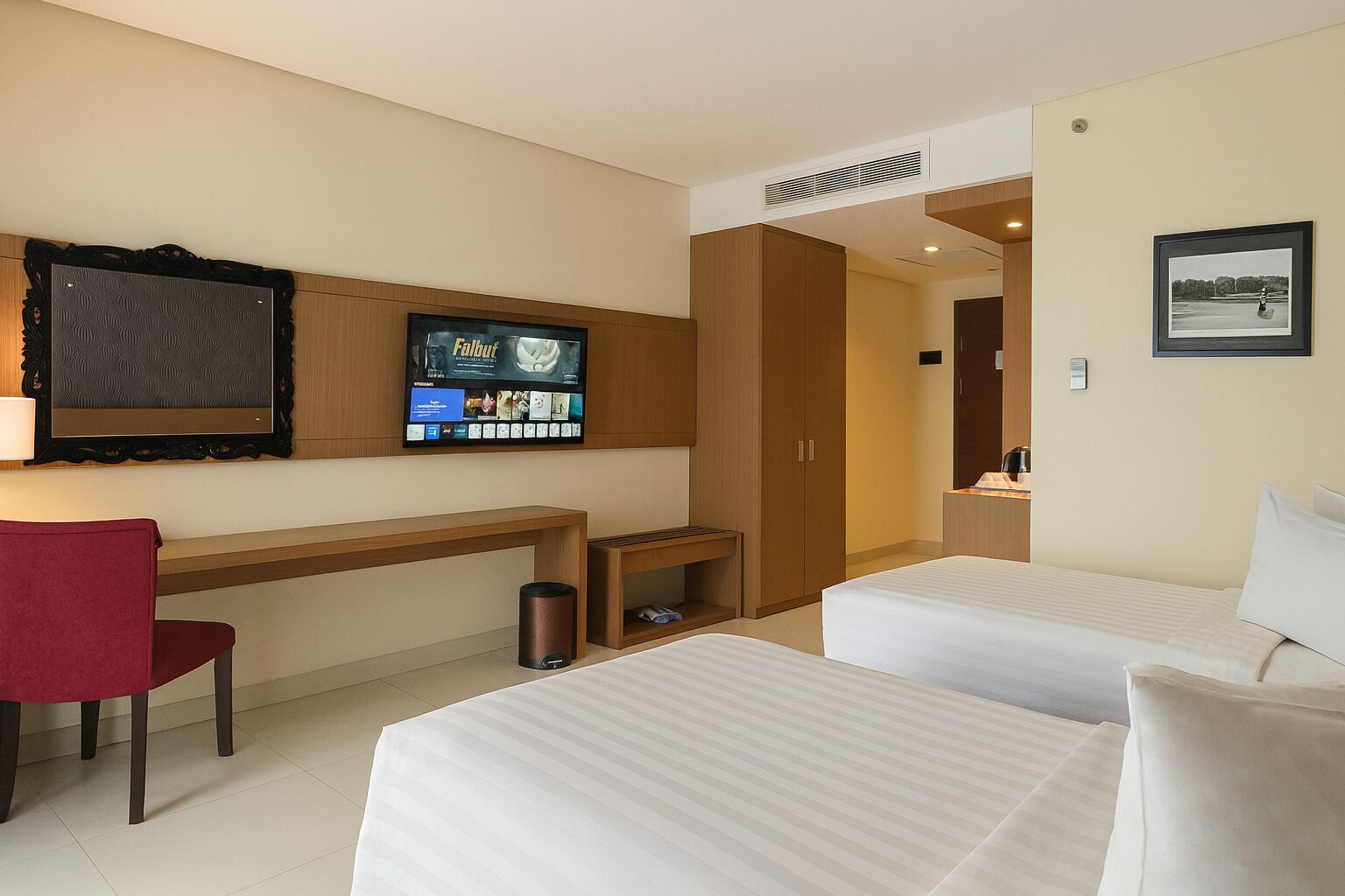 Deluxe Twin Room - Breakfast | In-room safe, desk, laptop workspace, soundproofing